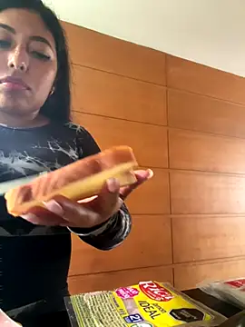 Snapshot of emmyjhonson07 chatting on September 18, 2025, 2:53 pm emmyjhonson07 online show from September 18, 2025, 2:53 pm