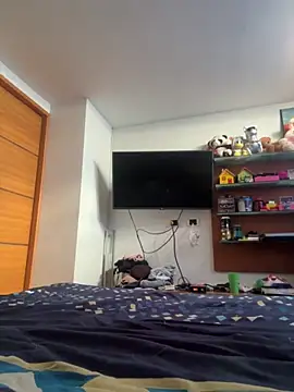 Snapshot of emmyjhonson07 chatting on October 28, 2025, 1:32 pm emmyjhonson07 online show from October 28, 2025, 1:32 pm