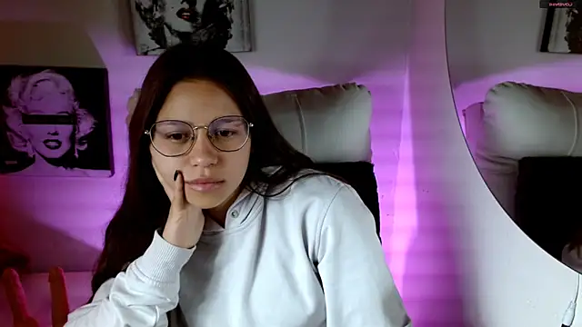 Snapshot of SamanthaRoldaan chatting on September 10, 2025, 3:00 pm SamanthaRoldaan online show from September 10, 2025, 3:00 pm