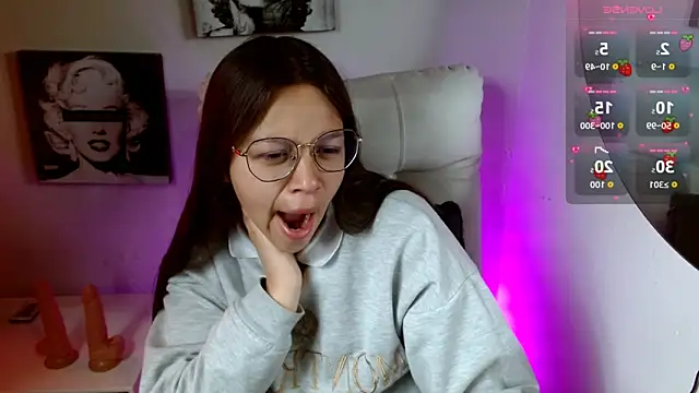 Snapshot of SamanthaRoldaan chatting on September 22, 2025, 2:56 pm SamanthaRoldaan online show from September 22, 2025, 2:56 pm