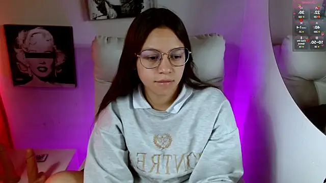 Snapshot of SamanthaRoldaan chatting on October 2, 2025, 2:42 pm SamanthaRoldaan online show from October 2, 2025, 2:42 pm