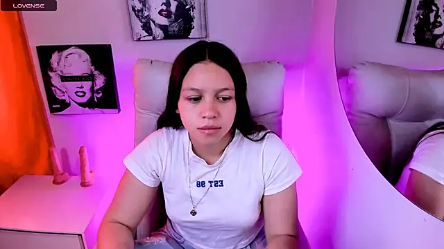 SamanthaRoldaan online show from March 23, 2026, 6:19 pm