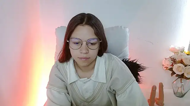 Snapshot of SamanthaRoldaan chatting on October 3, 2025, 4:08 pm SamanthaRoldaan online show from October 3, 2025, 4:08 pm