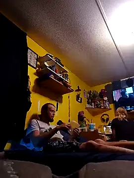 AutumnLights420 online show from October 24, 2025, 1:04 am