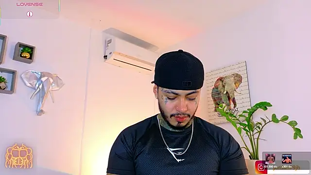 Snapshot of JordanSmiith_ chatting on July 17, 2026, 9:23 pm JordanSmiith online show from July 17, 2026, 9:23 pm