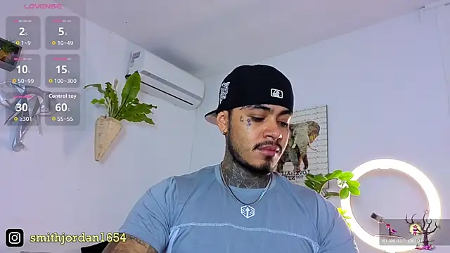 JordanSmiith  online show from October 10, 2025, 9:15 pm