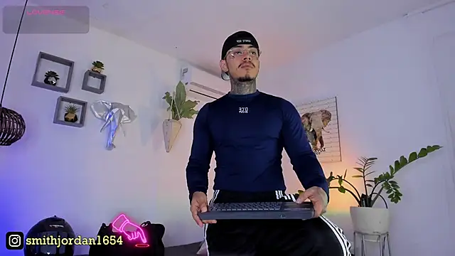 JordanSmiith  online show from March 17, 2025, 8:51 pm