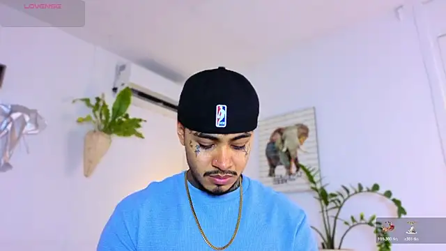 JordanSmiith  online show from December 19, 2025, 9:17 pm