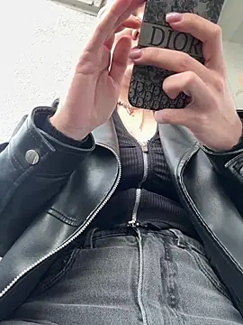 naughty lucifer online show from April 4, 2026, 2:01 pm