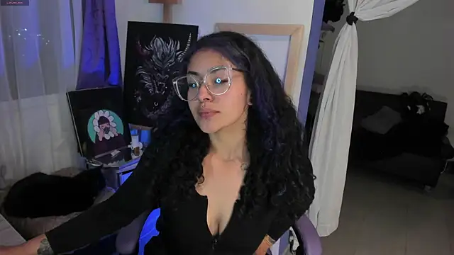 Snapshot of witchviolet chatting on September 20, 2025, 1:54 am witchviolet online show from September 20, 2025, 1:54 am