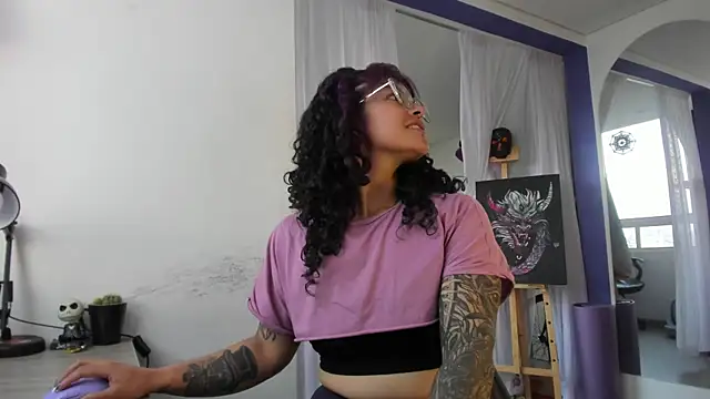 Snapshot of witchviolet chatting on March 3, 2025, 10:42 pm witchviolet online show from March 3, 2025, 10:42 pm