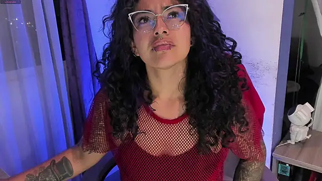 Snapshot of witchviolet chatting on November 30, 2025, 1:06 am witchviolet online show from November 30, 2025, 1:06 am