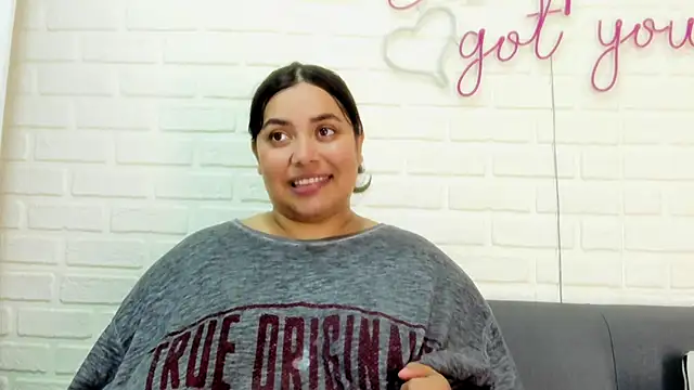 Snapshot of tatijara chatting on December 15, 2025, 7:31 pm tatijara online show from December 15, 2025, 7:31 pm