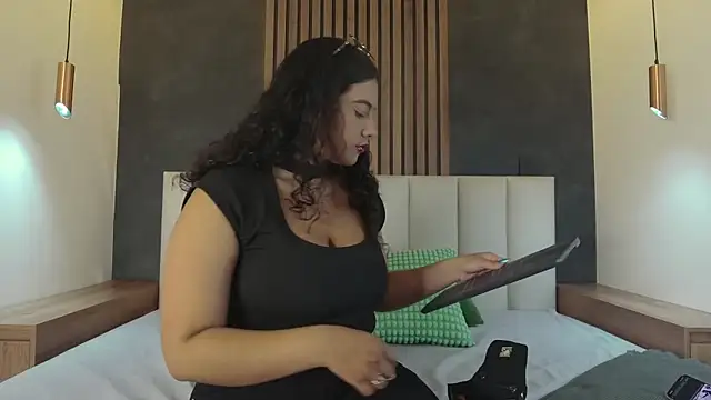 Snapshot of eva_daemon chatting on January 17, 2026, 11:58 am eva daemon online show from January 17, 2026, 11:58 am