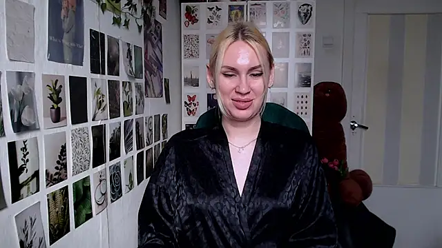 CapriScorpion online show from April 16, 2026, 1:23 pm