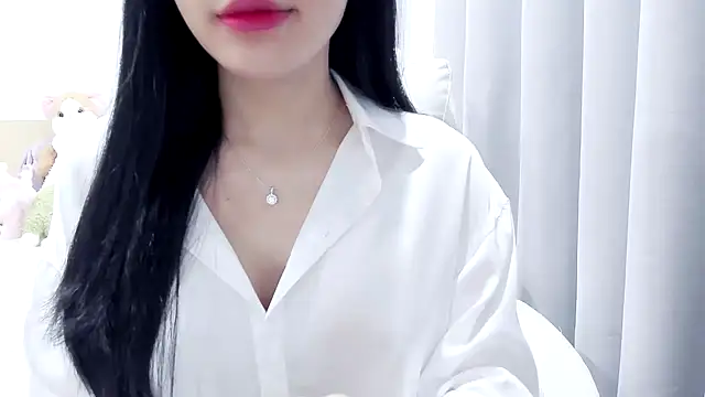 Snapshot of Lita-Julia chatting on December 2, 2025, 8:38 am Lita-Julia online show from December 2, 2025, 8:38 am