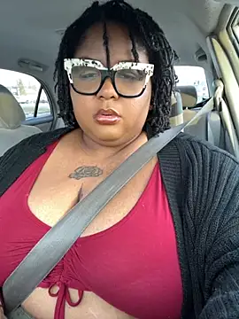 kweenxkarma online show from November 1, 2025, 12:39 am