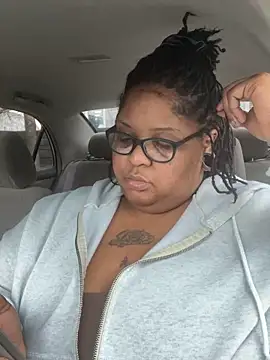 kweenxkarma online show from September 25, 2025, 1:11 am