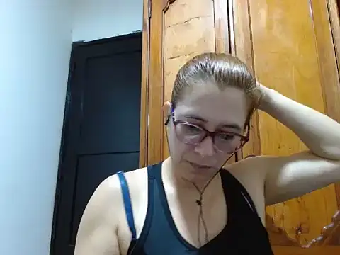 Snapshot of mademonsexy chatting on June 6, 2026, 10:15 pm mademonsexy online show from June 6, 2026, 10:15 pm