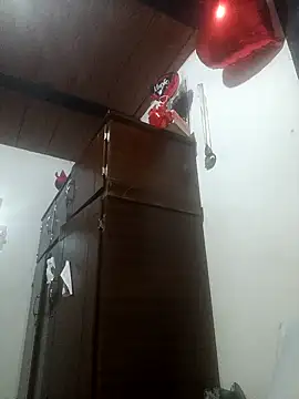 mademonsexy online show from November 30, 2025, 3:51 am