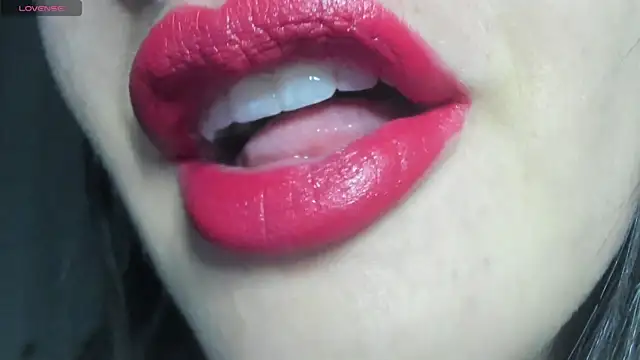 Snapshot of queen_fetish chatting on January 12, 2026, 10:33 am queen fetish online show from January 12, 2026, 10:33 am