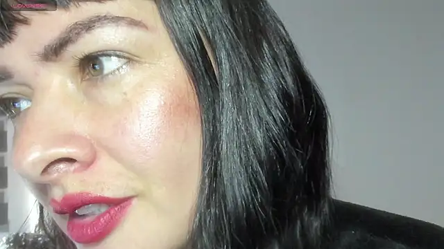 Snapshot of queen_fetish chatting on January 5, 2026, 5:27 pm queen fetish online show from January 5, 2026, 5:27 pm