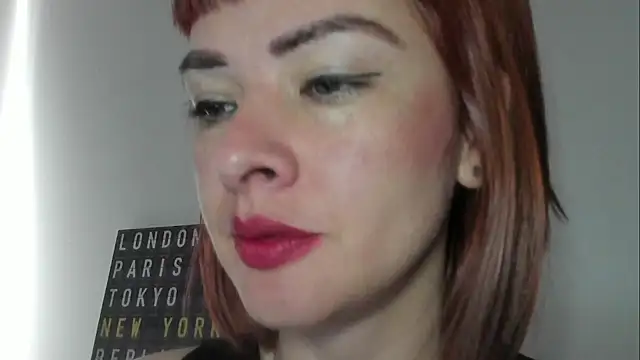 Snapshot of queen_fetish chatting on February 11, 2026, 1:22 pm queen fetish online show from February 11, 2026, 1:22 pm