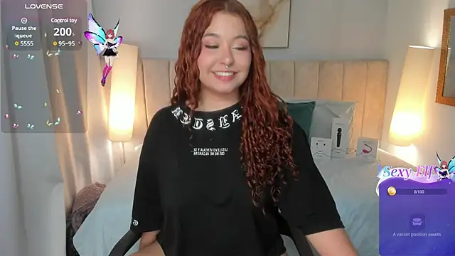 Snapshot of Atenea_cuteee chatting on March 12, 2025, 2:20 am Atenea cuteee online show from March 12, 2025, 2:20 am