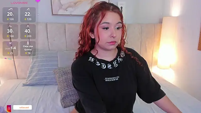 Snapshot of Atenea_cuteee chatting on October 9, 2025, 7:25 pm Atenea cuteee online show from October 9, 2025, 7:25 pm