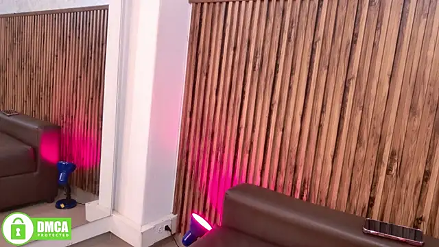 evelynjohnsoon online show from March 26, 2026, 12:14 pm