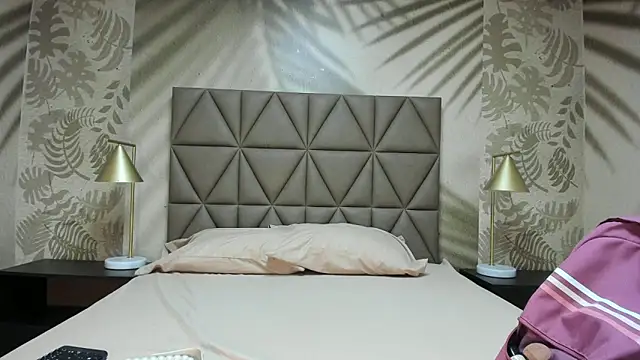 AnneDixie online show from April 1, 2026, 3:08 am