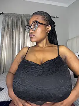 Snapshot of Bustygoddess32 chatting on January 17, 2026, 6:06 am Bustygoddess32 online show from January 17, 2026, 6:06 am