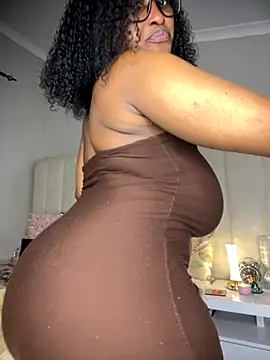 Bustygoddess32 online show from November 11, 2025, 2:28 am