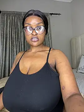 Snapshot of Bustygoddess32 chatting on February 25, 2026, 3:29 am Bustygoddess32 online show from February 25, 2026, 3:29 am