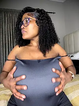 Bustygoddess32 online show from November 9, 2025, 2:15 am