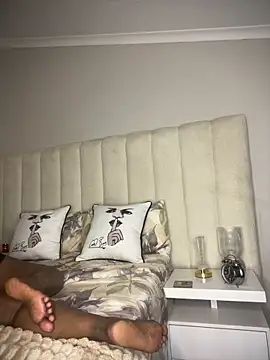 Bustygoddess32 online show from March 20, 2026, 1:50 am