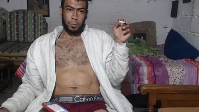 Snapshot of erik_alexander chatting on December 17, 2025, 12:59 am erik alexander online show from December 17, 2025, 12:59 am