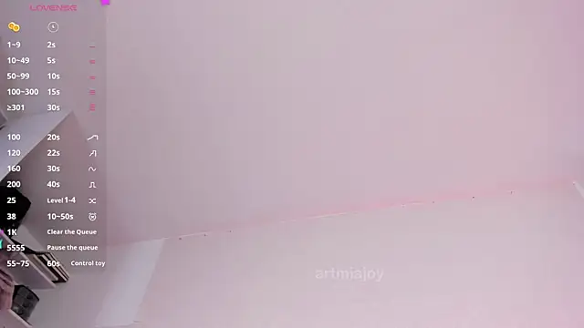 Snapshot of artmiaa chatting on November 7, 2025, 2:21 pm artmiaa online show from November 7, 2025, 2:21 pm