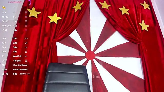 Snapshot of artmiaa chatting on October 30, 2025, 3:42 pm artmiaa online show from October 30, 2025, 3:42 pm