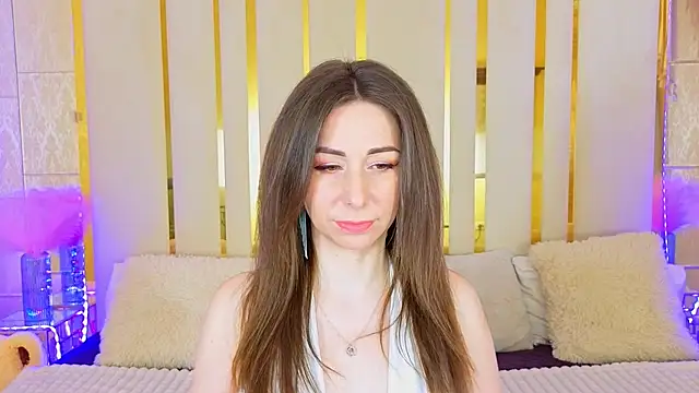 KimmmLi online show from April 18, 2026, 6:05 am