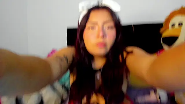 Snapshot of Charlotte_cutee18 chatting on June 3, 2026, 12:11 am Charlotte cutee18 online show from June 3, 2026, 12:11 am