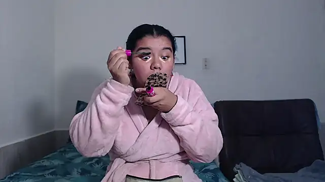 agata 22 online show from April 14, 2026, 3:33 am