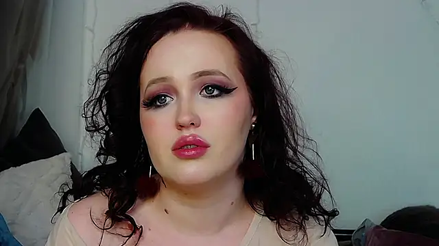 Snapshot of IrinaArt chatting on January 4, 2025, 2:25 am IrinaArt online show from January 4, 2025, 2:25 am