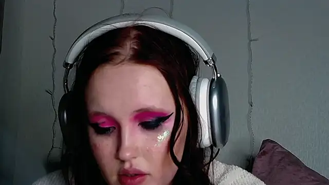 Snapshot of IrinaArt chatting on January 17, 2025, 2:29 am IrinaArt online show from January 17, 2025, 2:29 am