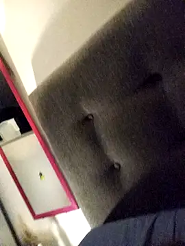 lenka 24 online show from October 13, 2025, 1:51 am