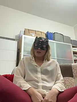 LadyScarlett-xk online show from March 6, 2025, 7:10 pm