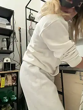 LadyScarlett-xk online show from December 8, 2024, 8:20 am