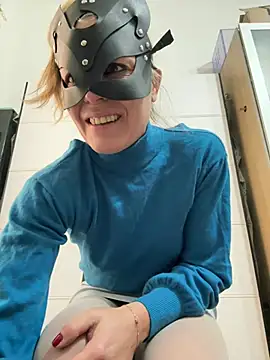 LadyScarlett-xk online show from January 14, 2025, 2:00 pm