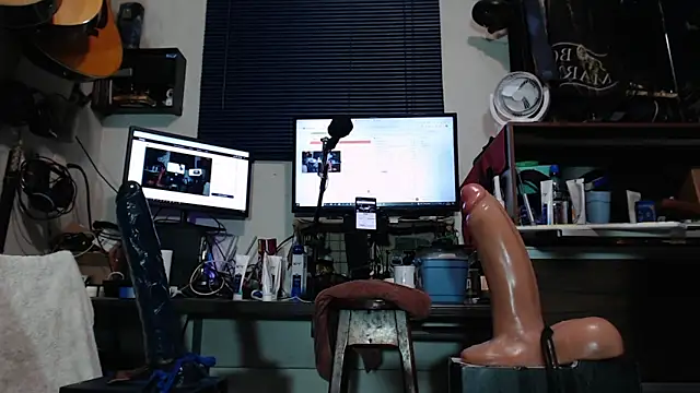 flex cam online show from April 20, 2026, 5:03 pm