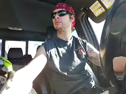 cdressupdiva online show from February 20, 2025, 2:46 pm